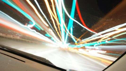 車から見えた光の軌跡