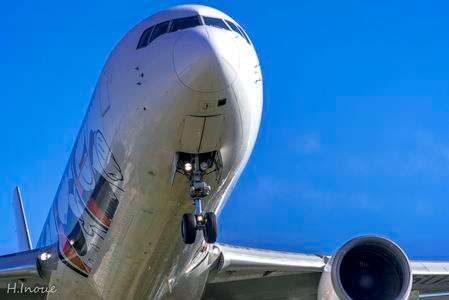 空飛ぶミッキー！