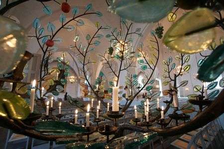 ガラス細工の燭台