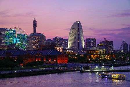 黄昏時のみなとみらい