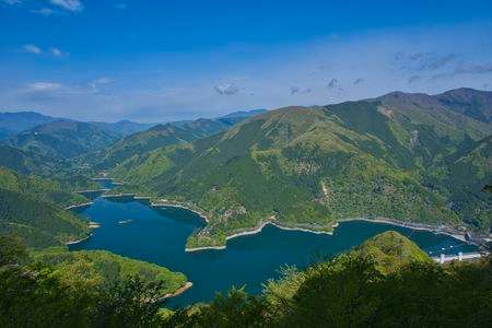 サス沢山からの奥多摩湖