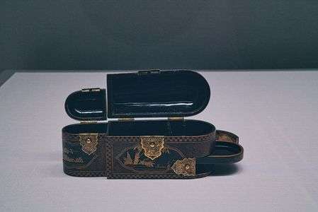 松竹梅花鳥蒔絵医療器具入