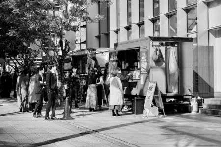 街角！(344）銀座の昼下がり