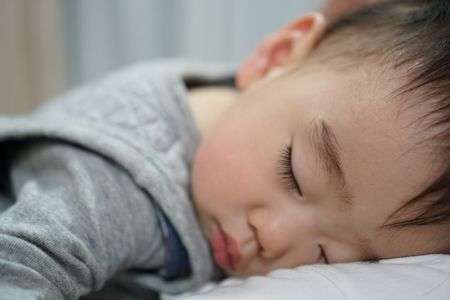 すやすやねんね