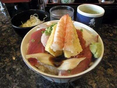 日替わりちらし(ご飯大盛り)