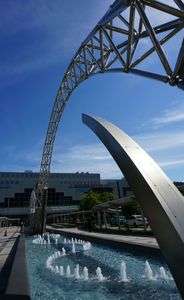 「札幌駅の昼と夜」