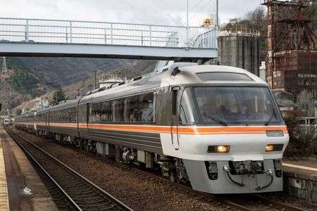 在りし日のキハ85系ひだ @坂祝駅