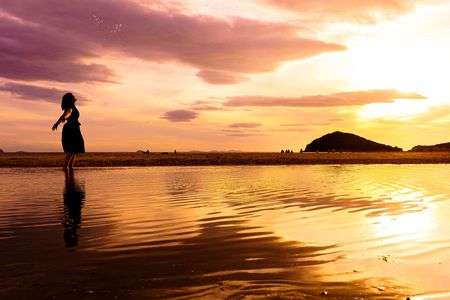 製薬会社のCM風