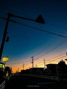 電線とマジックアワー