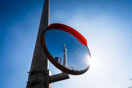 鏡の中のスカイツリー