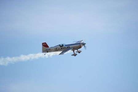 室屋義秀　アクロバット