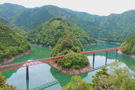 アプトライン湖上駅