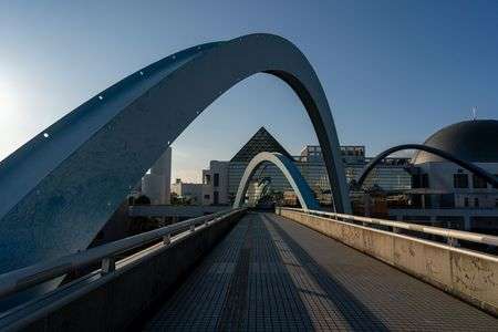 ポートブリッジ