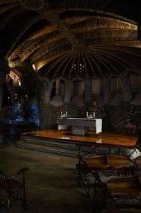 コロニア・グエル教会　地下礼拝堂