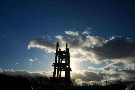 焔立つ！　大型掘建柱建物（三内丸山遺跡）