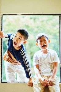 窓からこんにちは