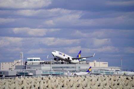 海上より神戸空港
