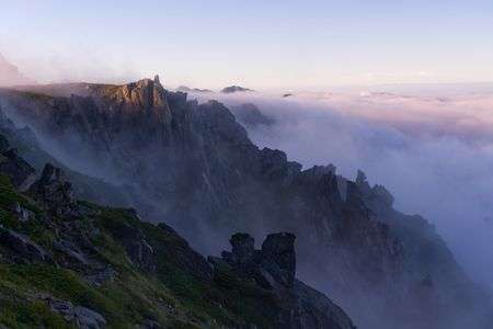 木曽駒ケ岳から宝剣山荘への道