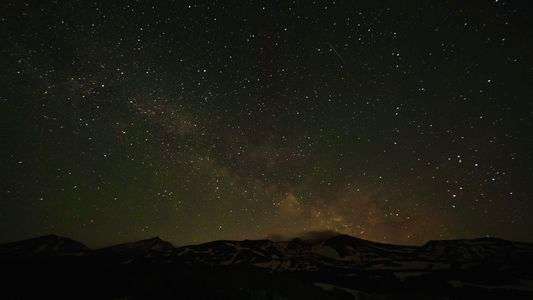 十勝岳の雪化粧