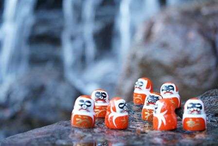 だるま御一行さま