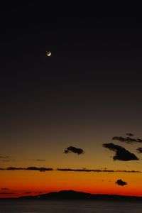 夕陽と三日月