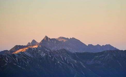 モルゲンを浴びる穂高連峰