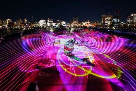 夜に現れるクジラ