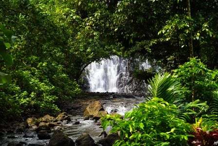 ポンペイ島 ケプロイの滝