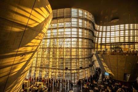 夕陽の中の曲線美