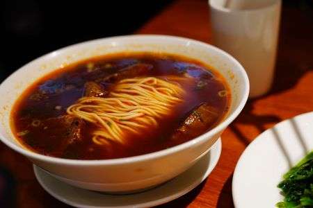 初めての台湾（鼎泰豐（ディンタイフォン）の牛肉麺）