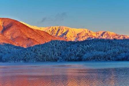 冬の夜明け～信州・青木湖