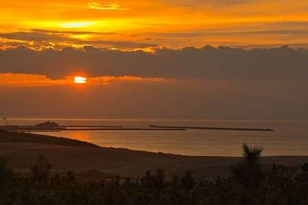 鳥取砂丘の夕日