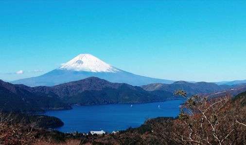 箱根大観山から望む
