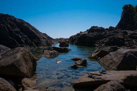 海辺から空を仰ぐ