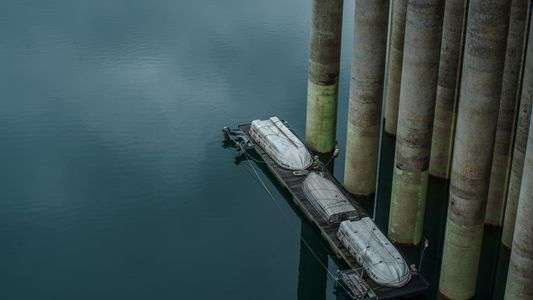 天空の奥多摩湖